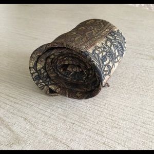 VanHeusen Mens 100% Silk Neck Tie